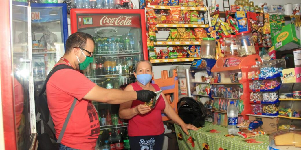 Las tiendas de barrio enfrentan el aumento de competencia y costos más altos